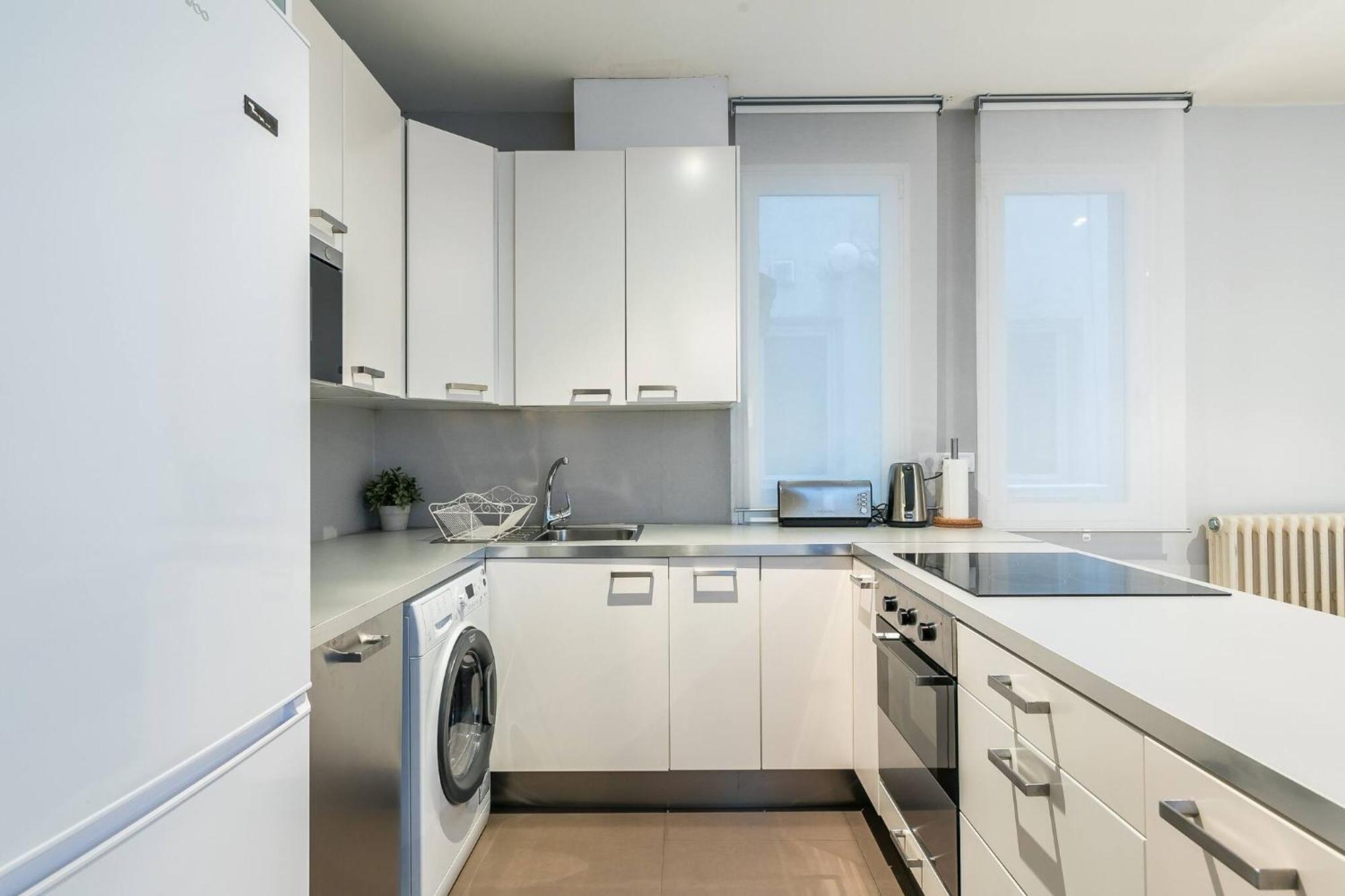 Castellana Suites Madrid Eksteriør bilde
