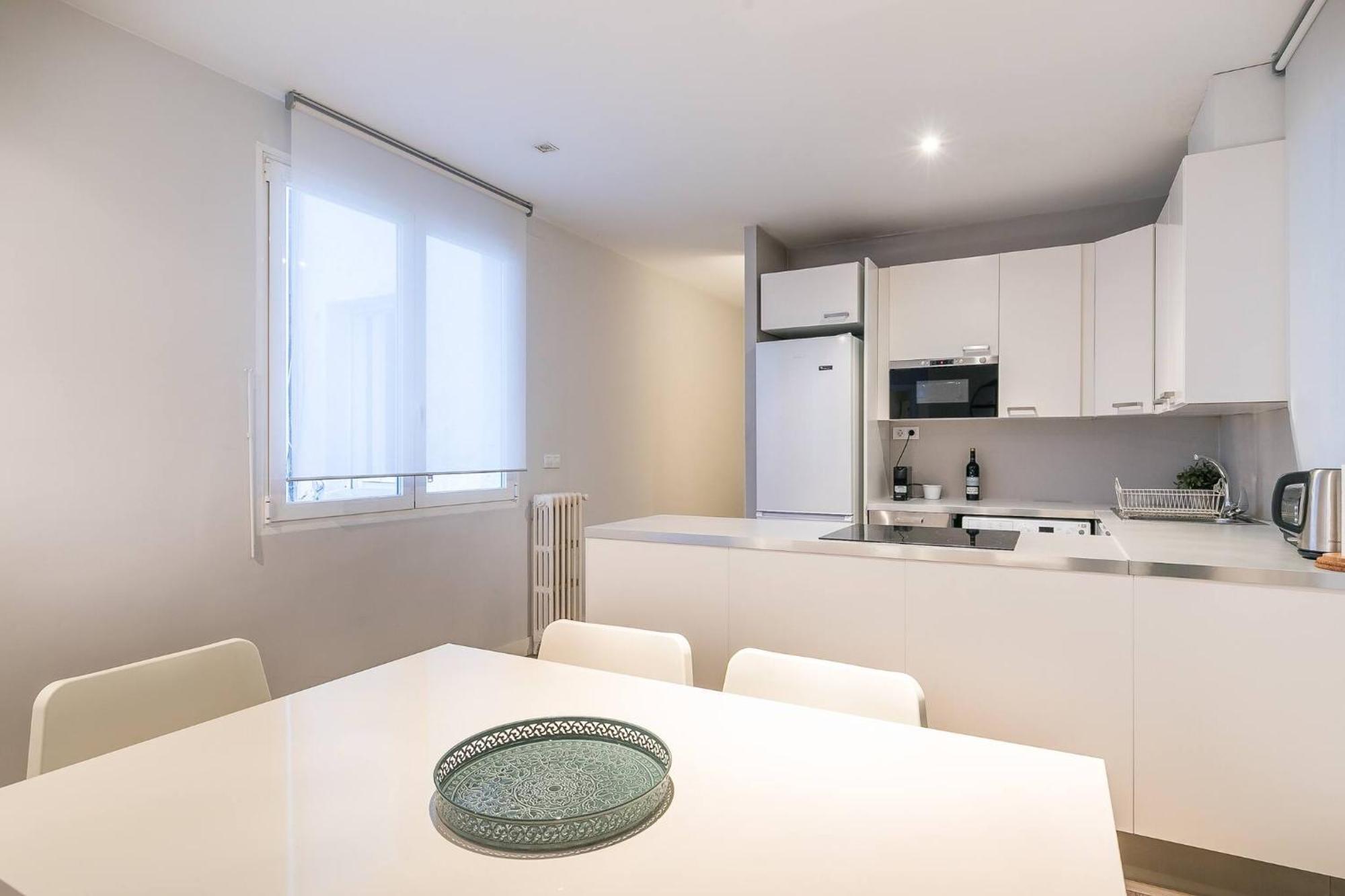 Castellana Suites Madrid Eksteriør bilde